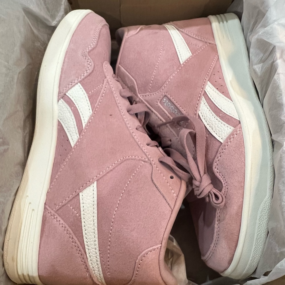Get Your Pink On! Reebok High Top Sz 8.5m